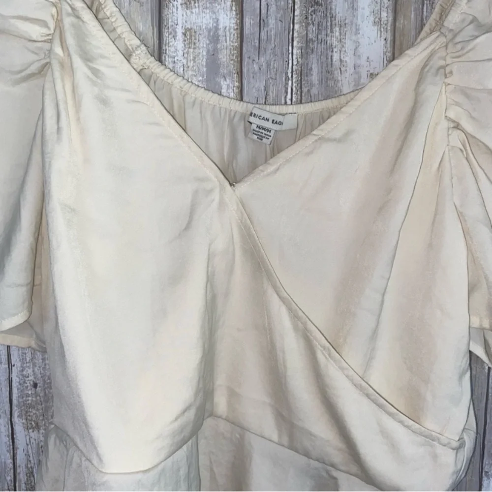 NWT American Eagle Cream Puff Sleeve Blouse - Picture 6 of 10